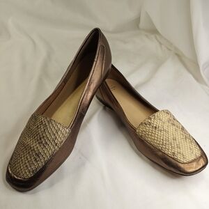 𝅺JOAN & David Gold Snakeskin Circa Luxe Flats Women's Size 8.5